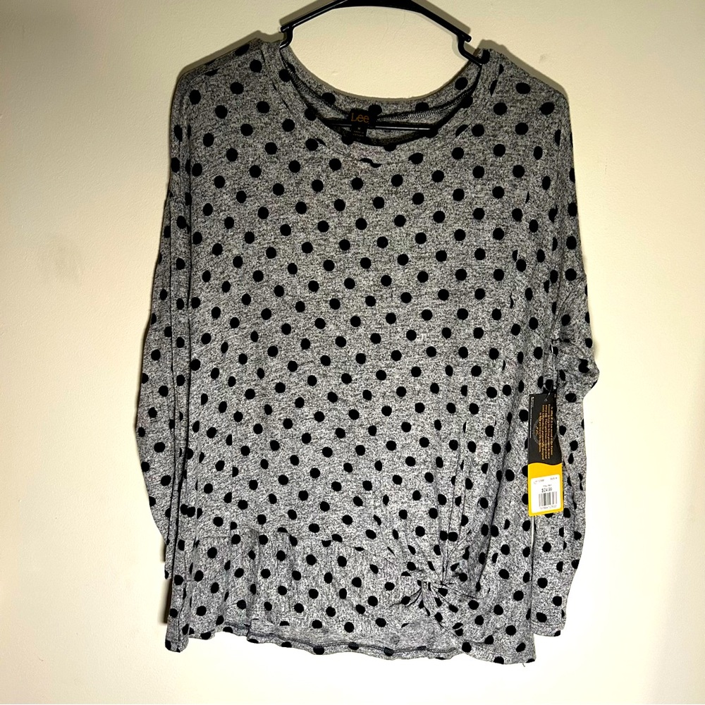 NWT Women’s Lee long sleeve shirt/sweater, size M, rayon, polyester, spandex